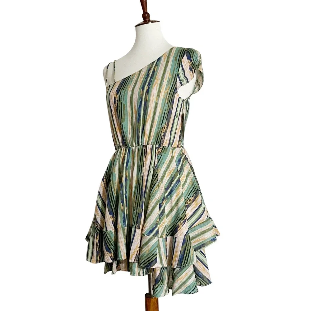 Free People Green Heart Shaped Face One Shoulder‎ Mini Dress Size XSmall NWT
